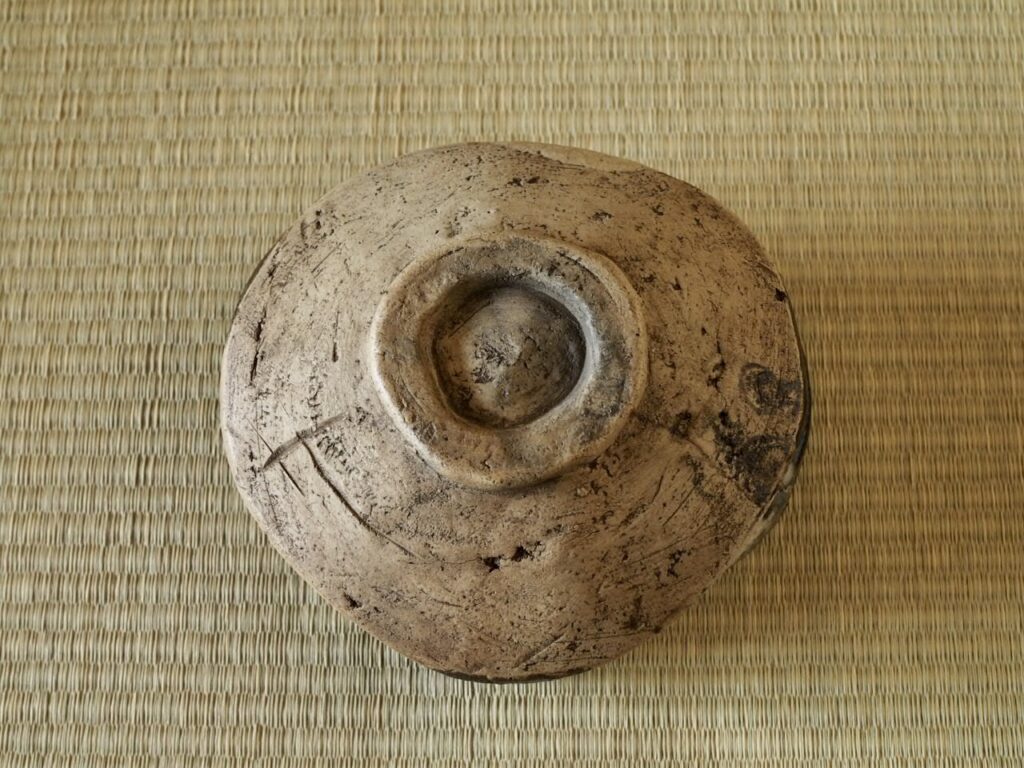 黒織部茶碗 | 古美術いもと