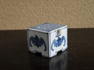 李朝染付水滴 – 古美術いもと